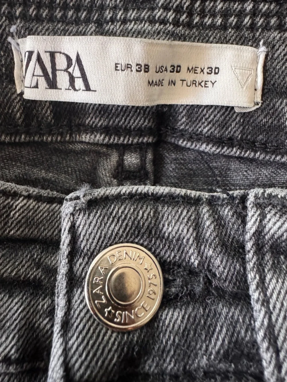 Zara Men’s Black Skinny Ripped Jeans, Size US 30
